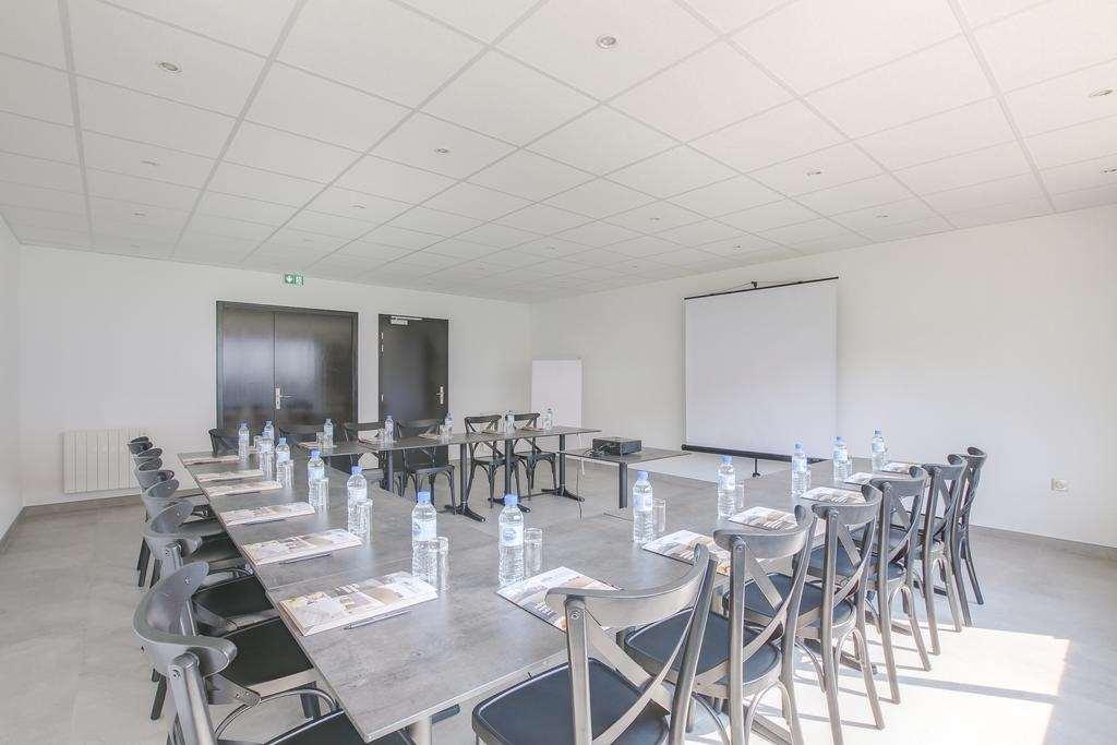 Brit Hotel Reims La Neuvillette Зручності фото