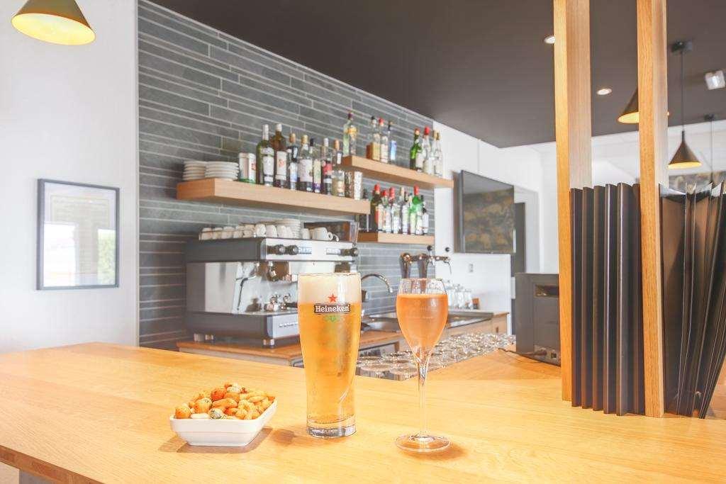 Brit Hotel Reims La Neuvillette Ресторан фото
